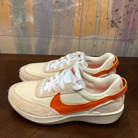 Nike Waffle Debut Vintage Muslin/Coconut milk/Campfire Orange/Black Women’s 7 - Picture 4 of 7